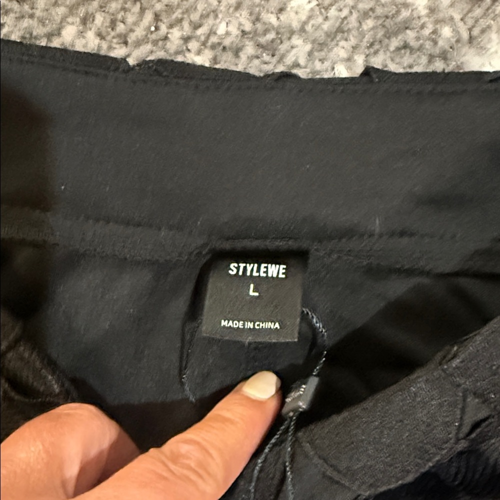 STYLEWE Black Geometric Women's Pants - Picture 3 of 3